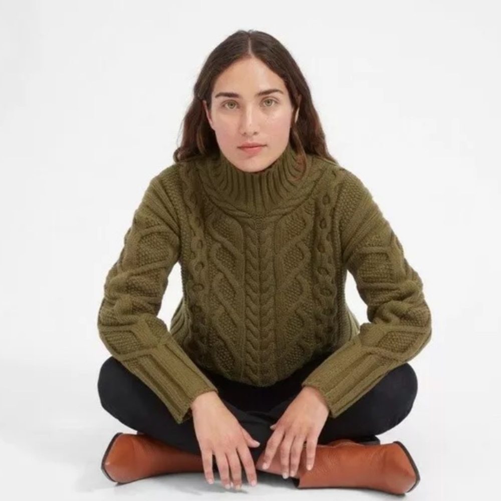 ISO Everlane knit sweater M/L green or cream